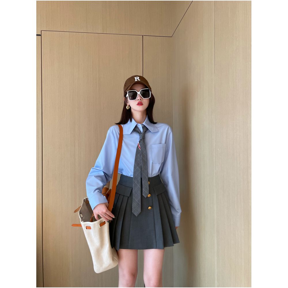 Nancy Cavally imported high density strong twist fabric from Italy carefully designed with a versatile and minimalist white shirt image 3