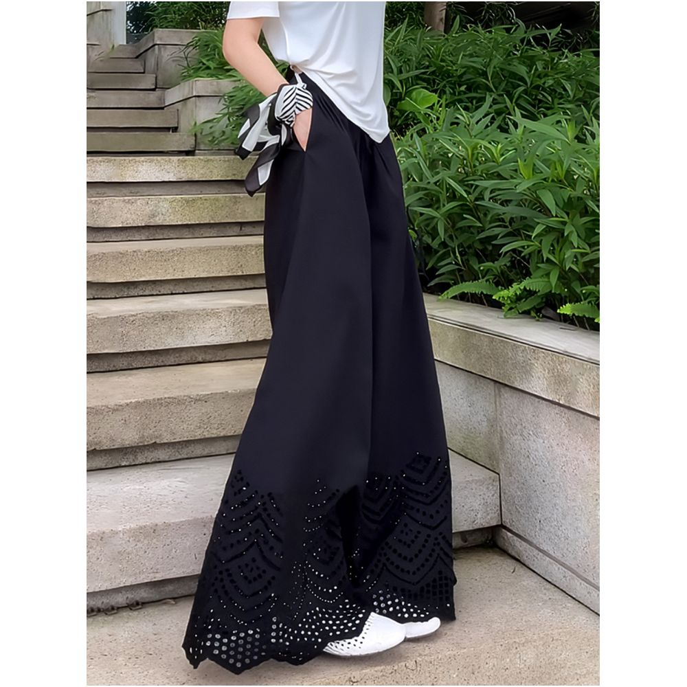 2025 Summer New Black Elastic Waist Strap Casual Pants Loose and Fashionable Design Hollow out Women s Wide Leg Pants image 4