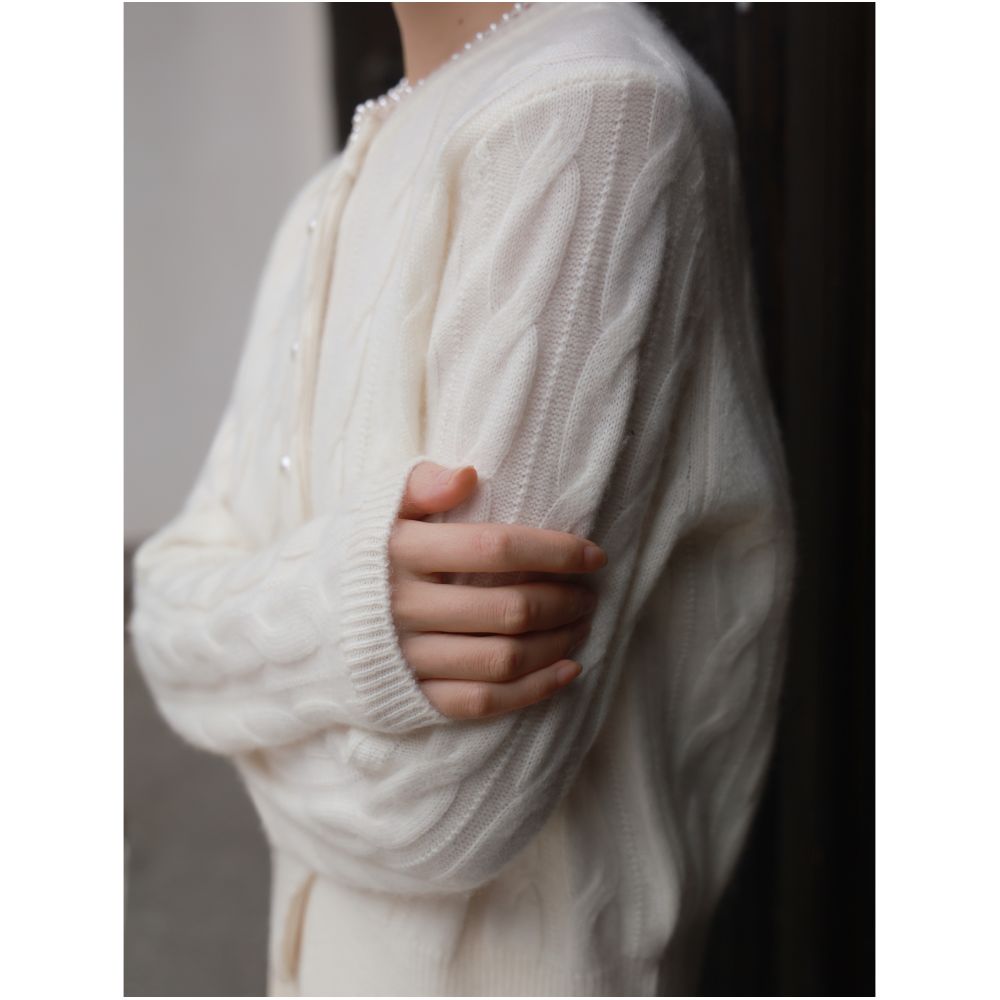 Deer Miya Pearl Button Cable Knit Cashmere Crew Neck Sweater Cardigan for Autumn and Winter image 2