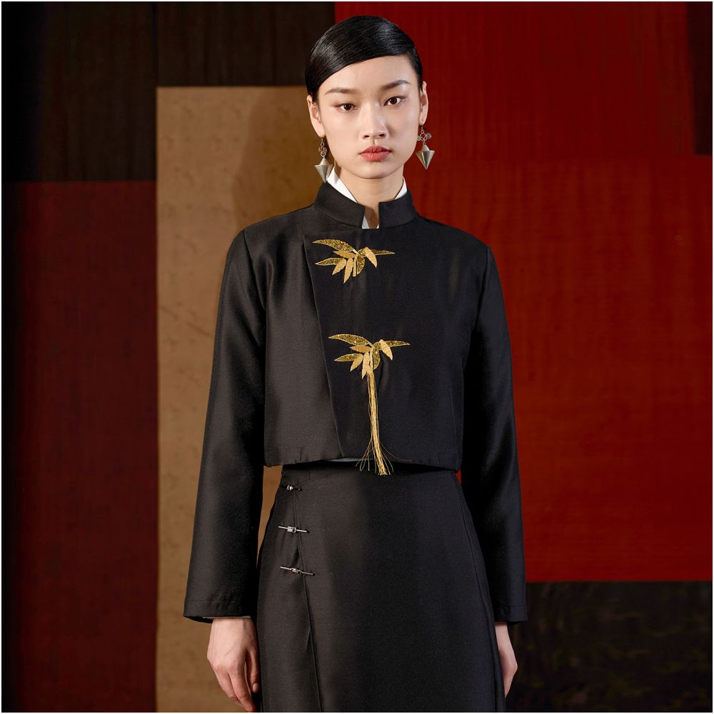 Chinese style straight tube short jacket embroidered with loose stand collar with a new Chinese style temperament suitable for women J41D573 both inside and outside the boundaries image 0