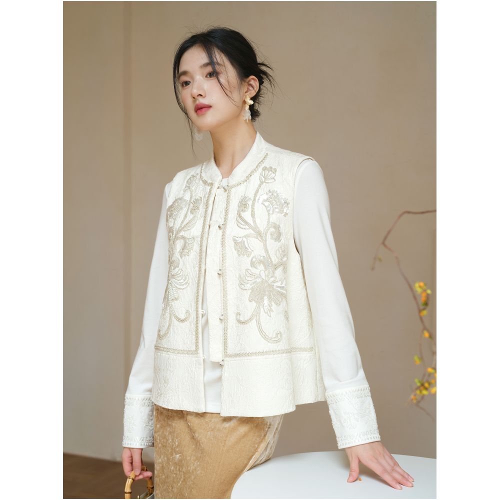 New Chinese style vest for women in autumn and winter 2025 with a new texture and temperament Heavy industry bead embroidery layered on the shoulder image 1