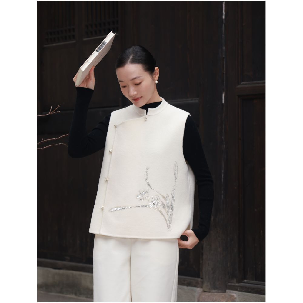 ASAYA5511 – Oriental Blossom Wool Vest 🌸🖤