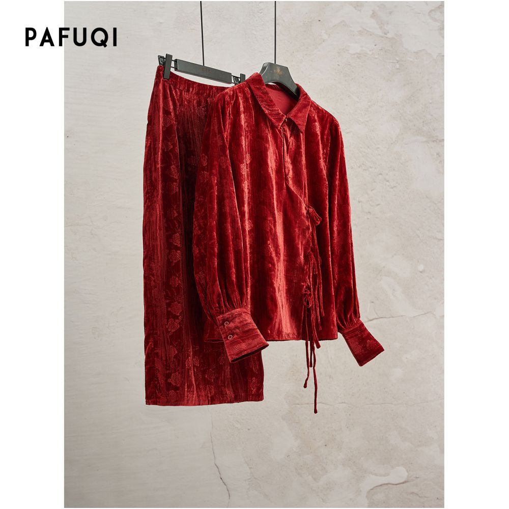 New Chinese style women s clothing 2025 autumn winter high end red New Year outfit lapel velvet suit dress image 1