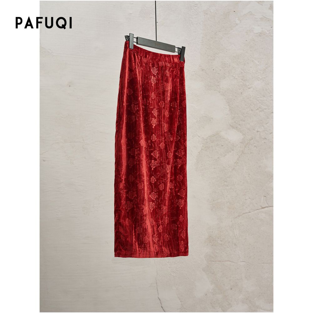 New Chinese style women s clothing 2025 autumn winter high end red New Year outfit lapel velvet suit dress image 5