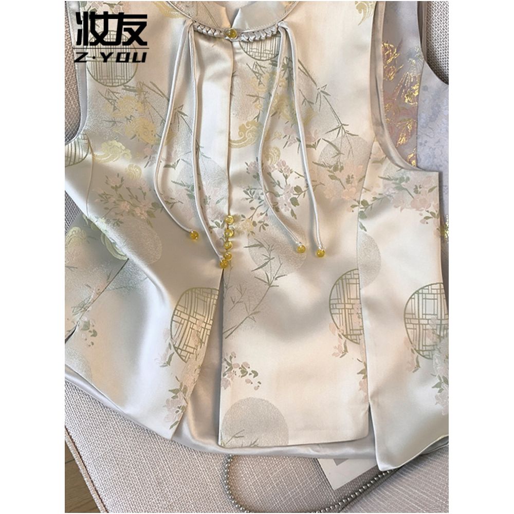 New Chinese style vest jacket for women in 2025 with a high end ethnic style Tang style cheongsam and satin vest top image 3