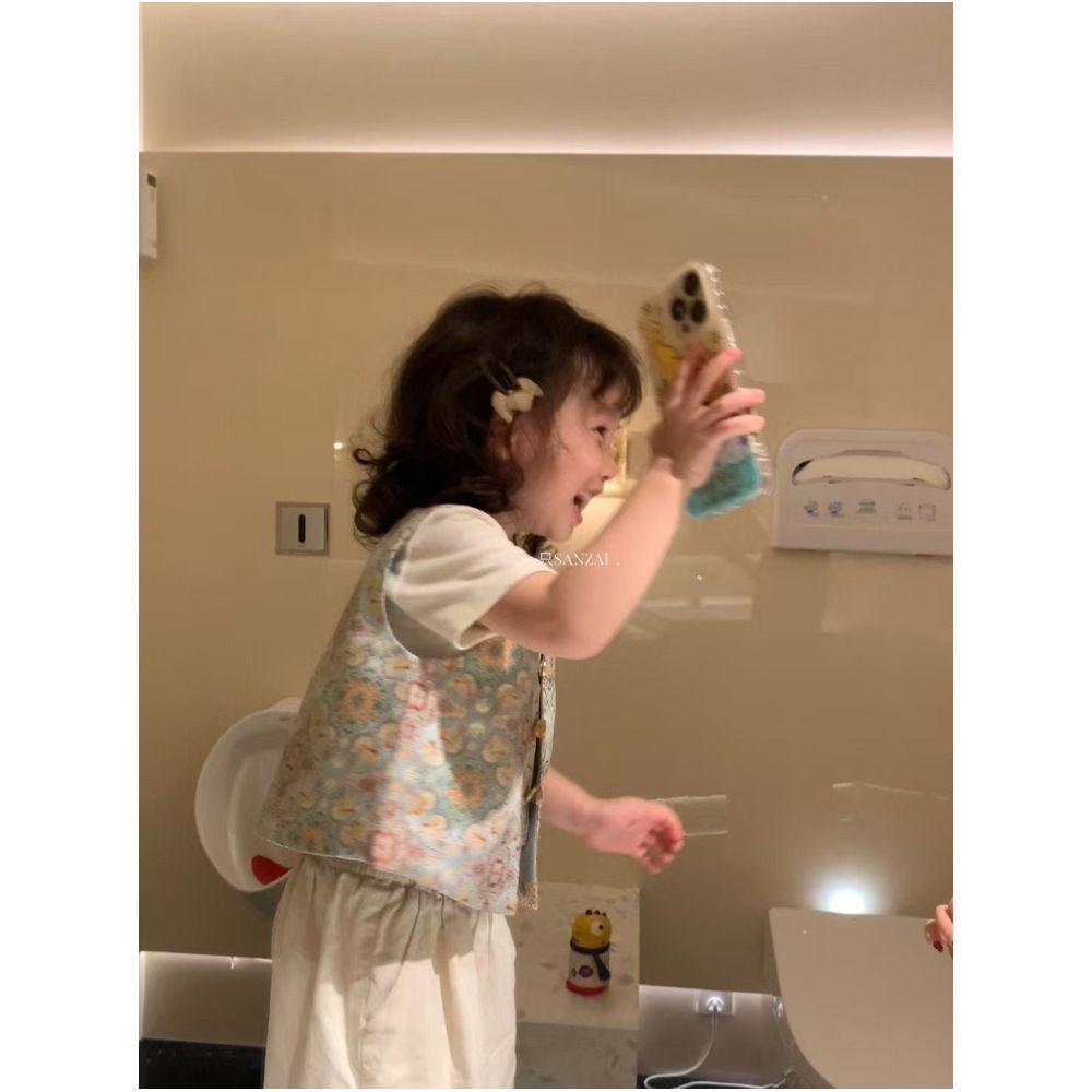 A three child new Chinese style children s clothing girl Hanfu retro Tang style vest Chinese style baby girl cheongsam dress image 1