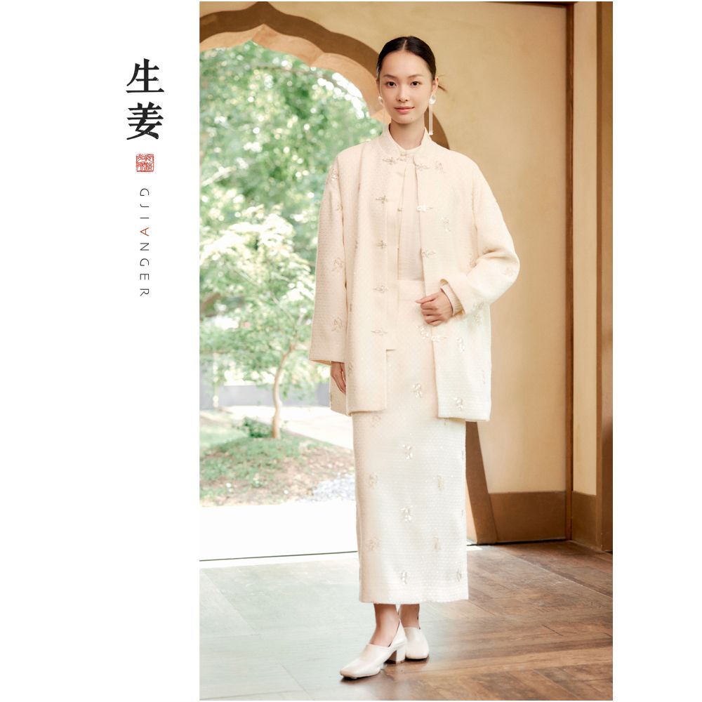 Ginger New Chinese Original Women s Clothing 25 Autumn Winter New Product Coarse Flower Linen Bell Orchid Pearl Embroidery Top Coat 31532144A image 2