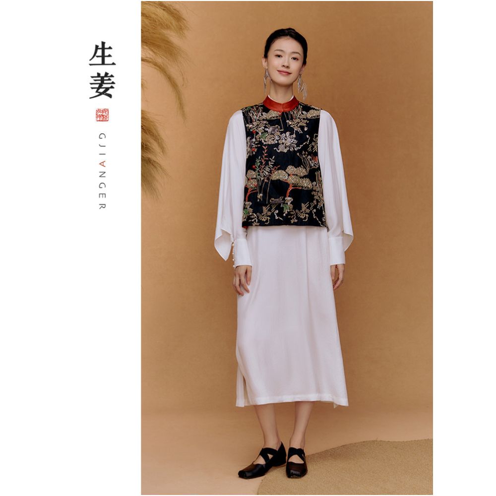 Ginger Yabai New Chinese Vest Autumn Winter New Product Pine and Cypress Embroidered Women s Retro Standing Collar Vest 31432436A image 2