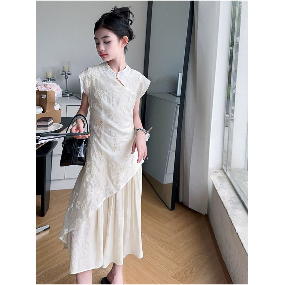 Girls New Chinese style Embroidered Dress 2025 Summer Children s Design Sense and Temperament Improvement Cheongsam Skirt Set image 3