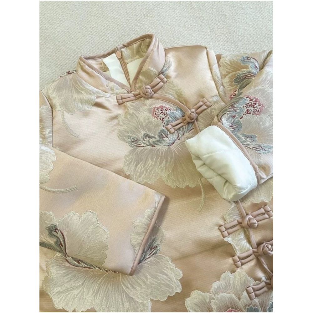 2025 Winter Style Unique Beautiful Super Beautiful Improved Cheongsam Top niche buckle jacquard imitation light luxury cotton clothing for women image 1