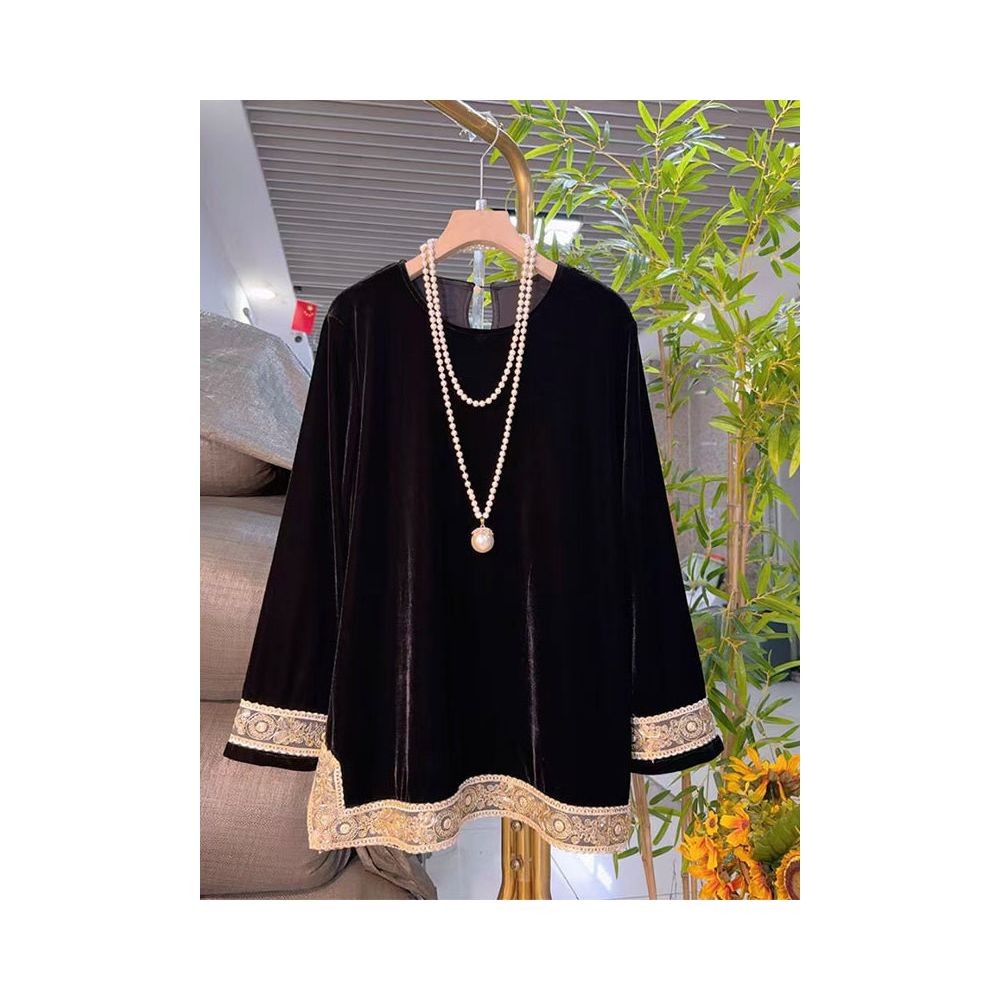 New Chinese Oversized Women s Wear New China Chic Style Velvet Top in Autumn 2025 image 2