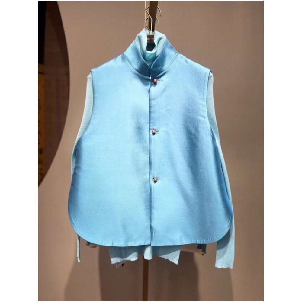High end light luxury elegant retro new Chinese style outfit for autumn 2025 chic light luxury vest two piece set top image 1