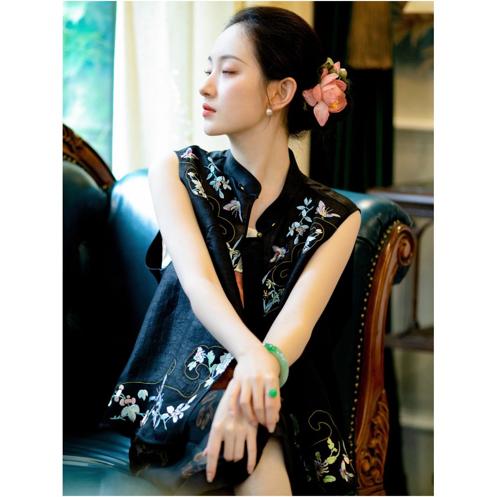 Lanxiang Qinmo 2025 Summer New Silk Fragrant Cloud Yarn Heavy Industry Cloud Head Embroidery New Chinese Style Stand up Collar Vest image 3