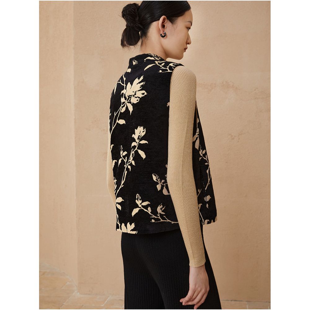 Ruyi Lianyun Spring and Autumn New Jacquard Stand up Collar Double breasted Jade Buckle Vest Women s Retro New Chinese Style Outerwear Tank Top image 4