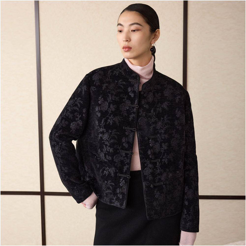 Ruyi Lianyun Fanzhi New Year s Edition Chenier Jacquard Stand up Collar Cotton Jacket for Women s New Chinese Style Pan Button Cotton Jacket image 0