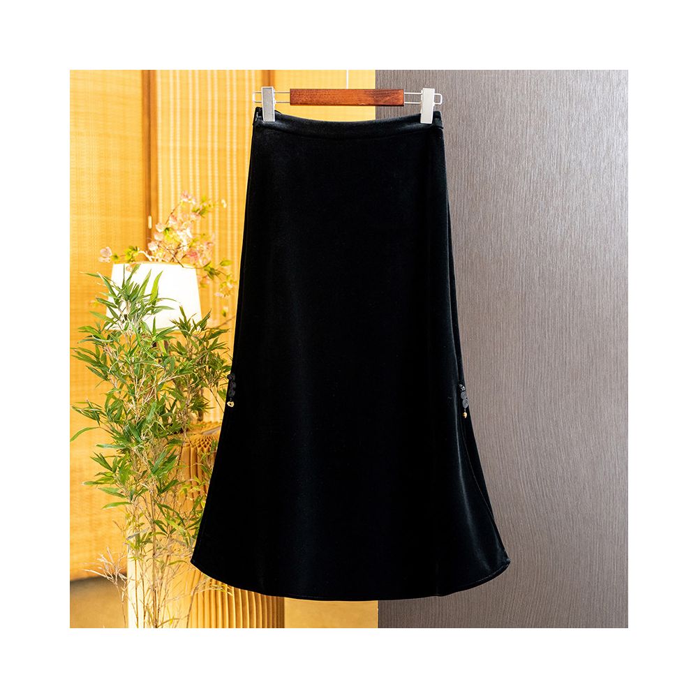 New Chinese style fashionable versatile commuting skirt for women in winter 2025 new Chinese style buckle high waist slimming mid length skirt image 3