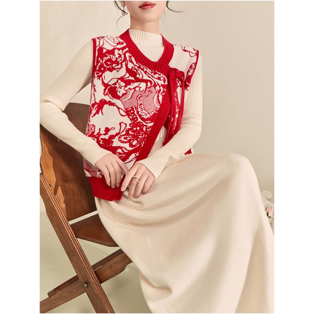 Money is coming soon New Year s battle robe vest autumn and winter styles Chinese style red new Chinese style knitted sweater vest top layered image 2