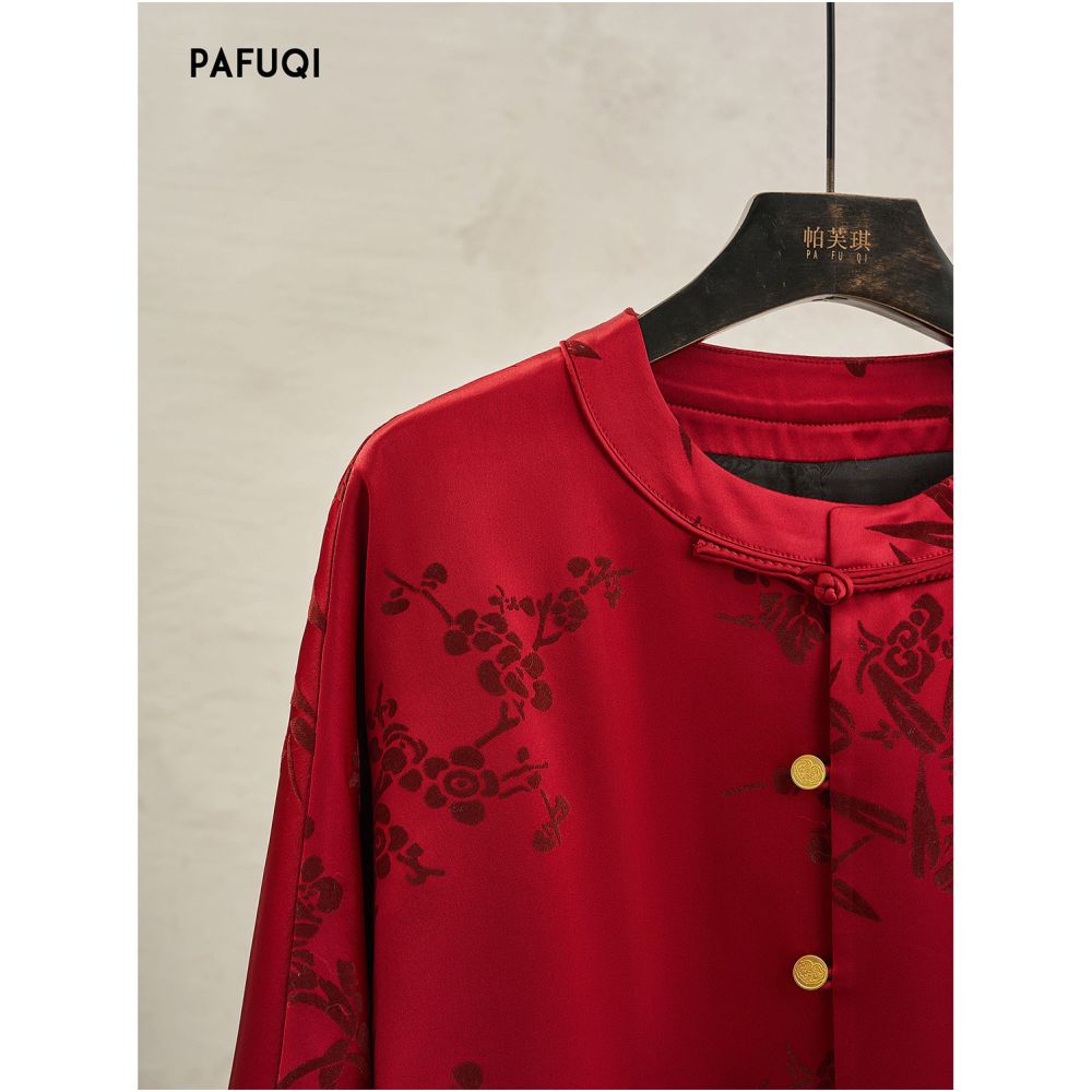 Improved new Chinese style jacket with red retro buckle silhouette Tang style top and light Chinese style women s clothing 2026 new autumn collection image 2