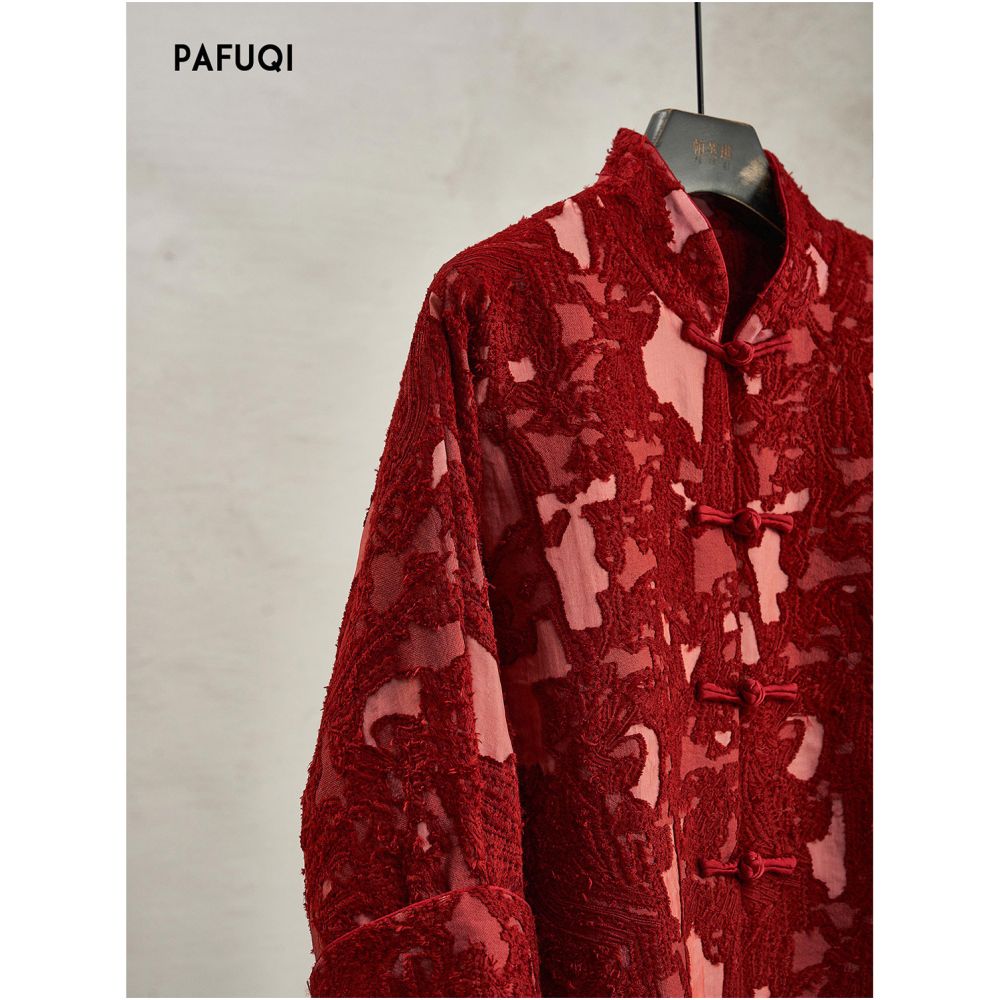 New Chinese New Year s robe red jacket burnt flower stand collar buckle shaped top light Chinese style women s clothing 2025 new style image 2
