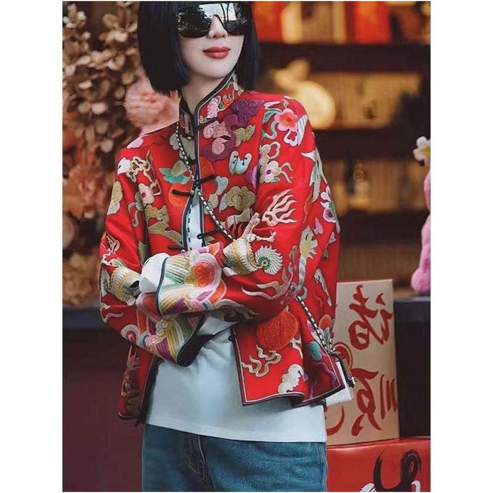 High end new Chinese style women s clothing with embroidered Chinese style outerwear for women in autumn 2025 improved Tang style retro top image 5