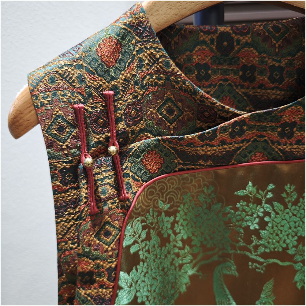 Shanheyue Spirit of the Peacock Mulberry Silk Brocade Old Satin 38 momme New Chinese Style Slanted Placket with Chinese Knots Vest image 2