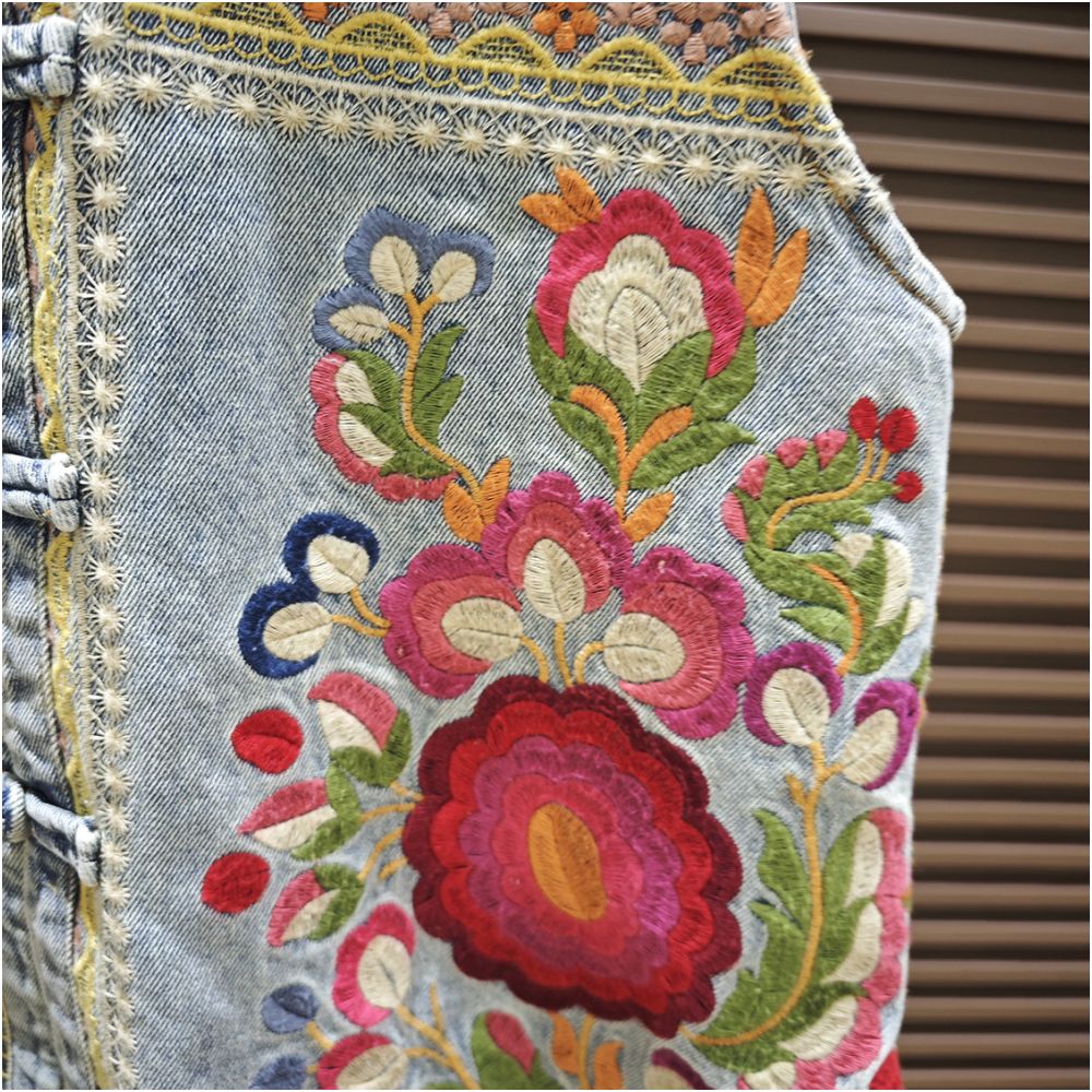 Shanheyue Beauty Scroll New Chinese Style Stand Collar Heavy Embroidery Denim Vest Front Opening with Chinese Knot Buttons Casual Style image 3
