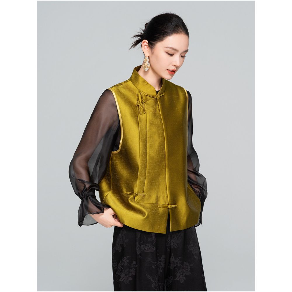 HSSNFZ new Chinese style vest for women in autumn 2025 featuring a stand up collar with a buckle and a high end feel sleeveless layered vest image 1