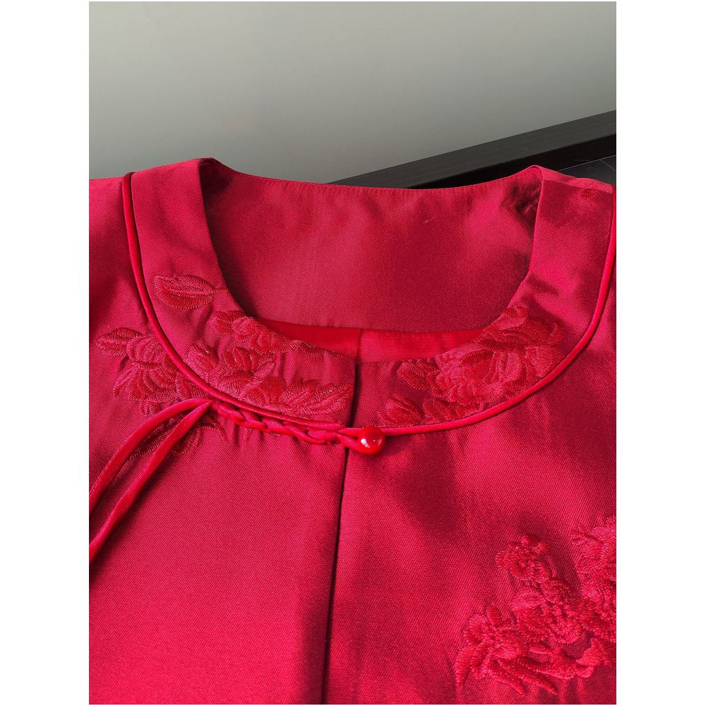 Chinese style women s clothing heavy industry embroidered jacket women s autumn and winter new style high end red new Chinese style tassel buckle top image 1