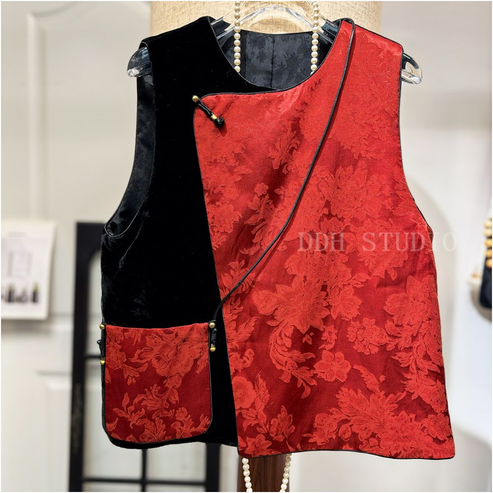 ASAYA5761 – Crimson Harmony Reversible Vest 🌹🖤