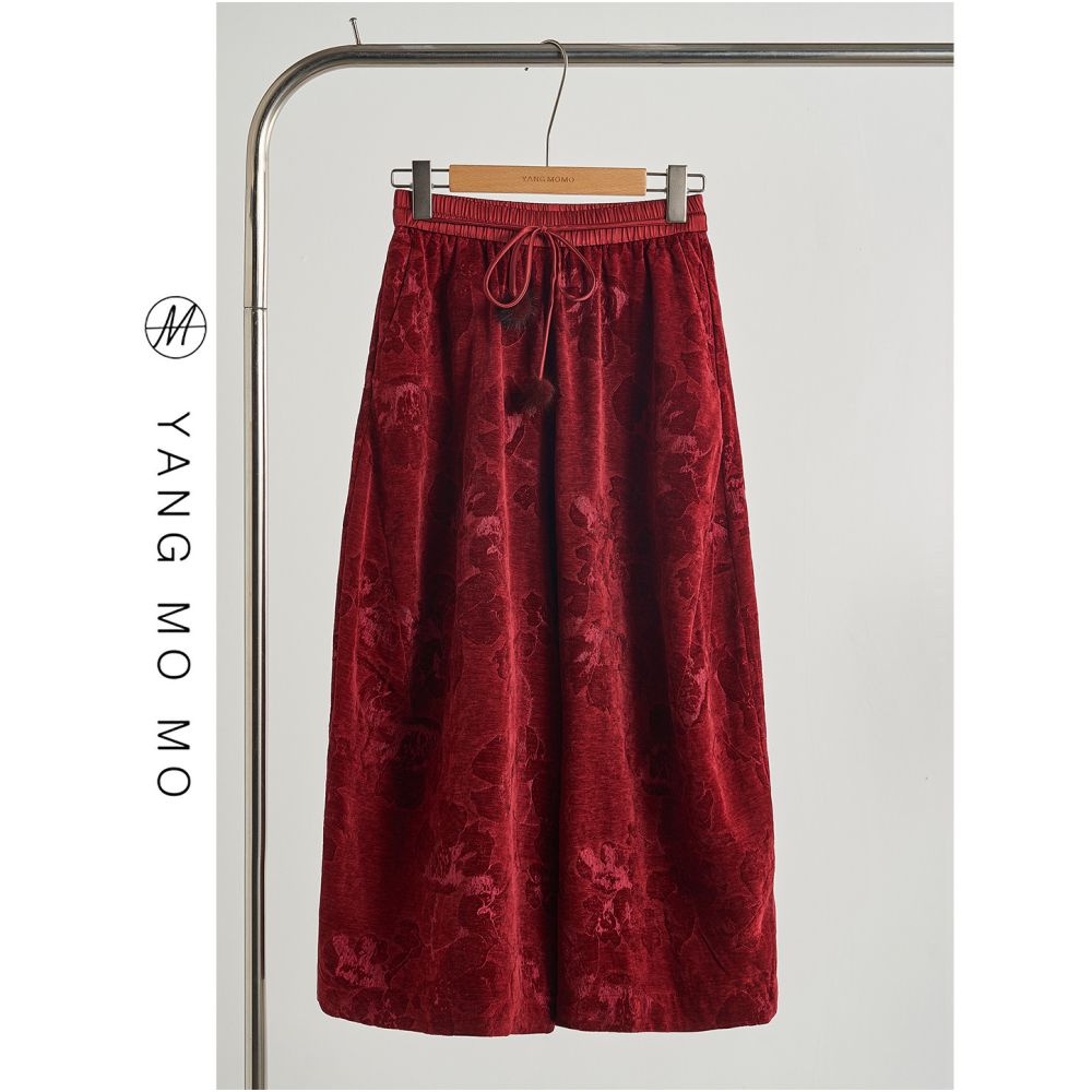 New Chinese style retro and noble red velvet slimming and covering flesh high waist wide leg curved knife pants for New Year s wear winter new style image 1