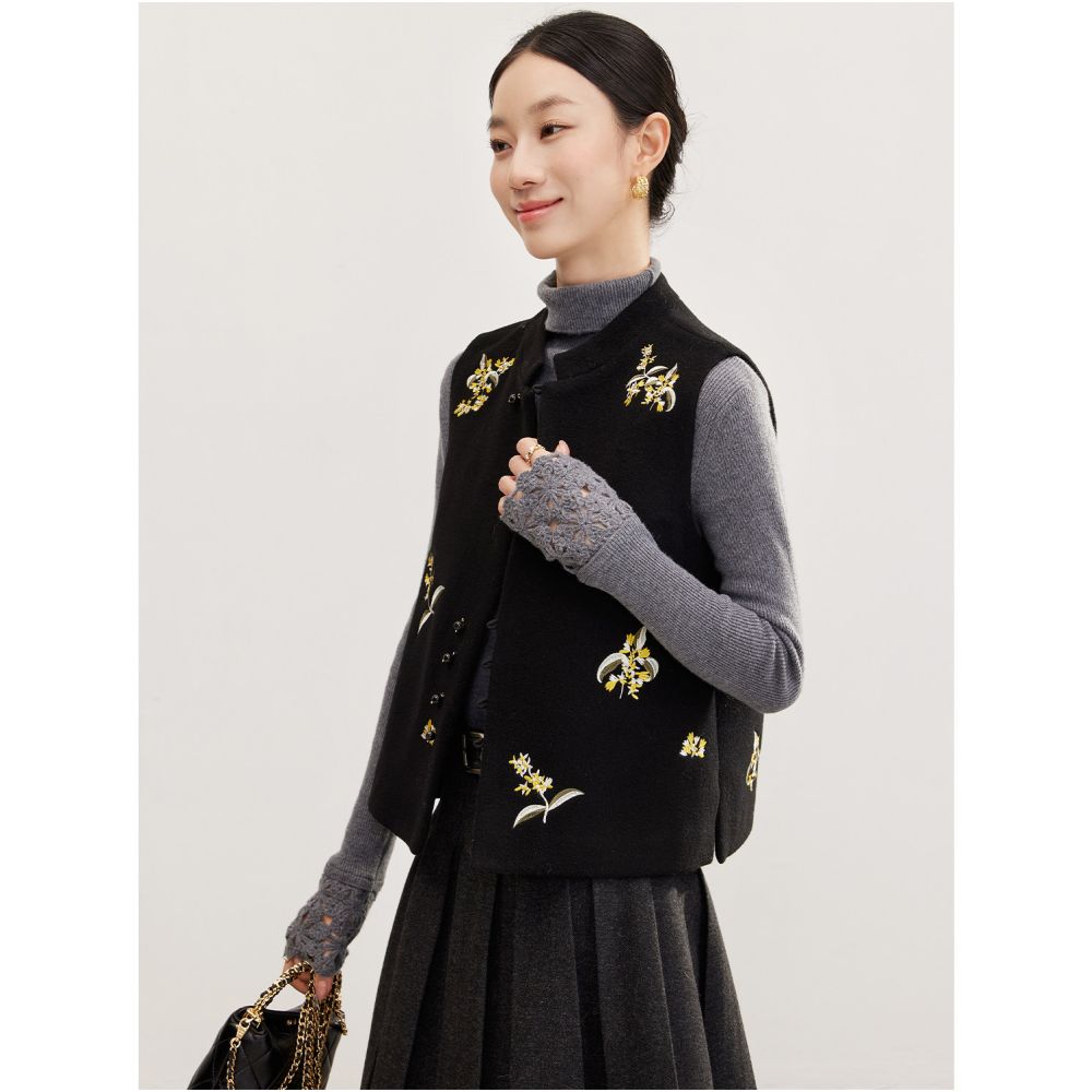 Jiaqi Ruixi 100 wool heavy duty embroidery new Chinese style thick pleated cotton fashionable high end temperament wool vest image 0