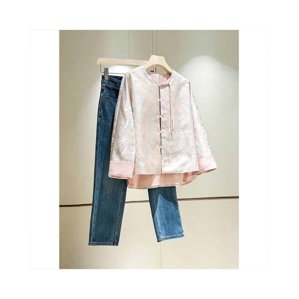 Gentle pink new Chinese style women s plus size jacket 2026 Spring and Autumn new round neck loose tassel button top image 5
