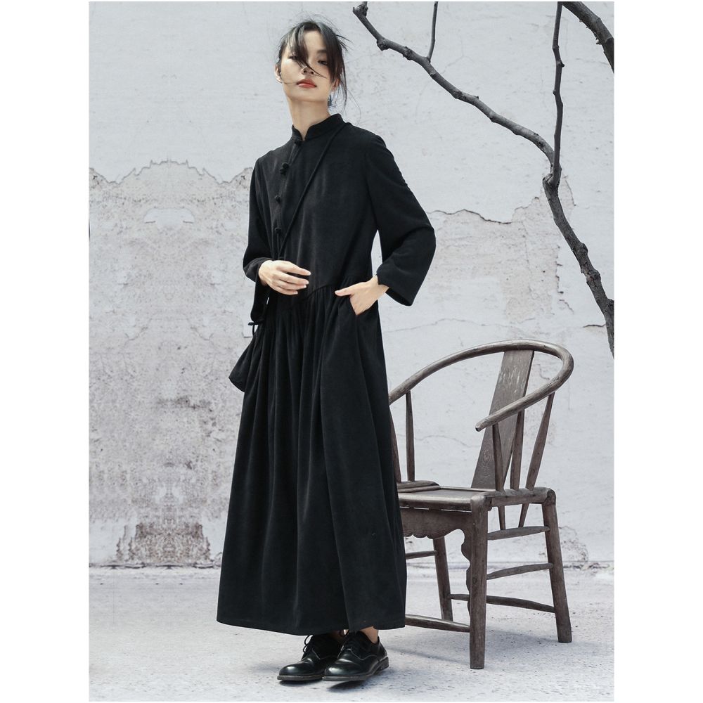 Da Qing Long Si Lang Huan is giving away a crossbody bag New Chinese style corduroy dress for women in autumn blue and black long skirt image 3