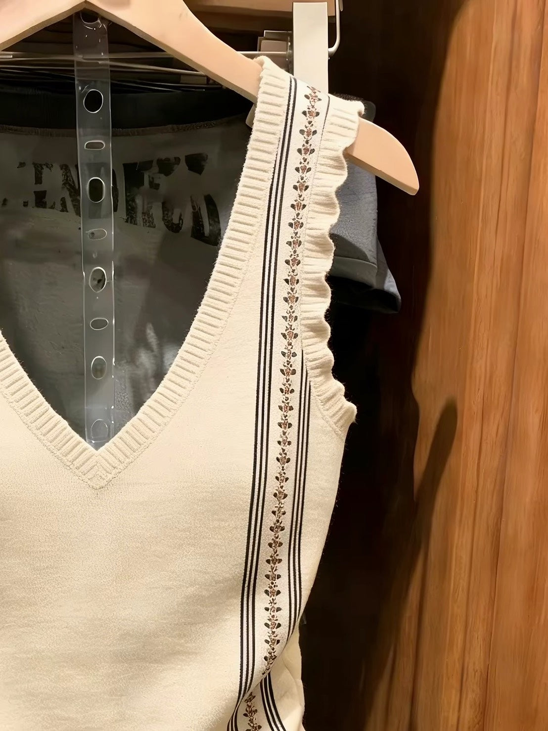 ASAYA7473 – Ivory Romance Knit Vest 🤍🌿
