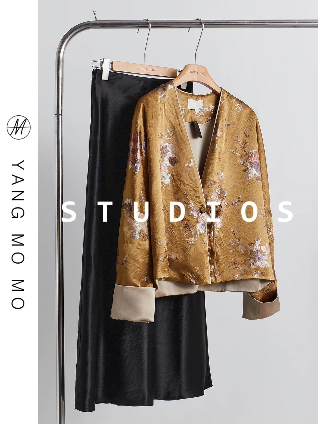 ASAYA4887 – Golden Blossom Satin Set ✨🌸